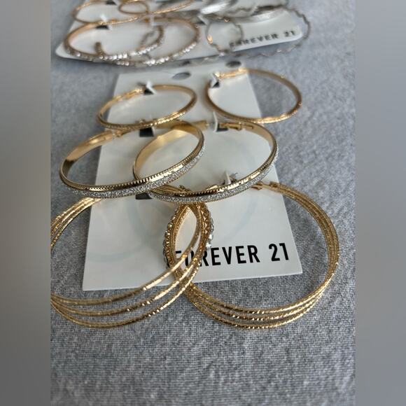 NWT Forever 21 Bundle of 9 Mixed Metal Hoop Earrings Collection Gold and Silver - Picture 2 of 6